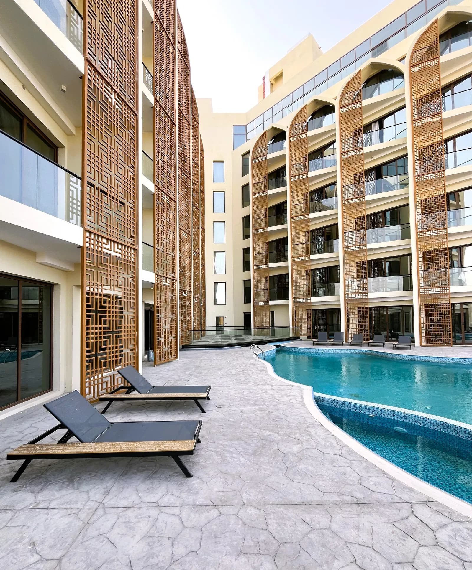 Golden Tulip – The Village — Exterior 12